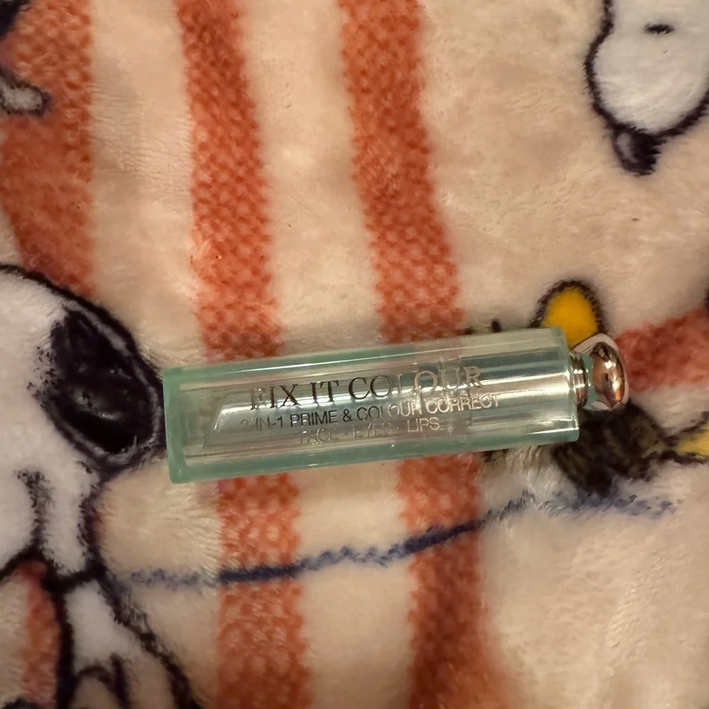 Dior green concealer